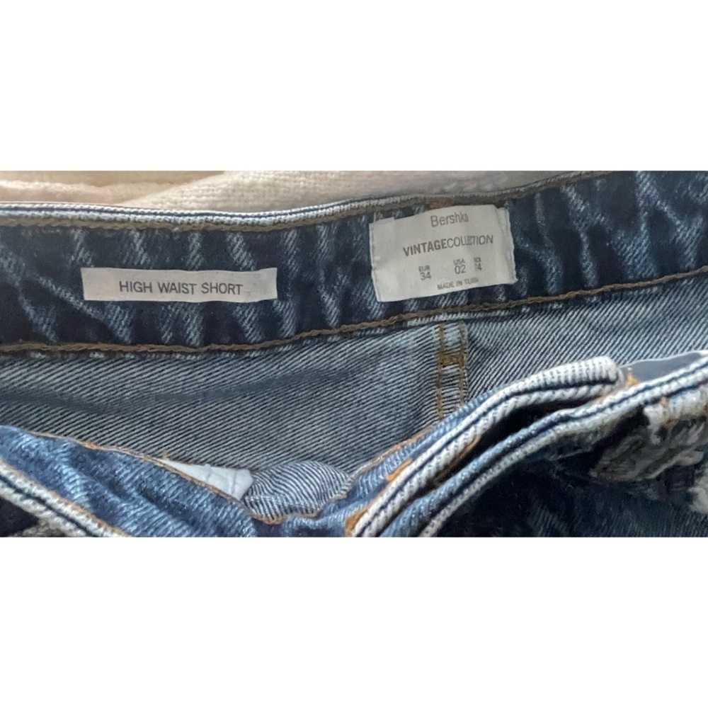 Four Pairs of Denim Shorts, Sizes 2, 24 ,25, S - Picture 4 of 15